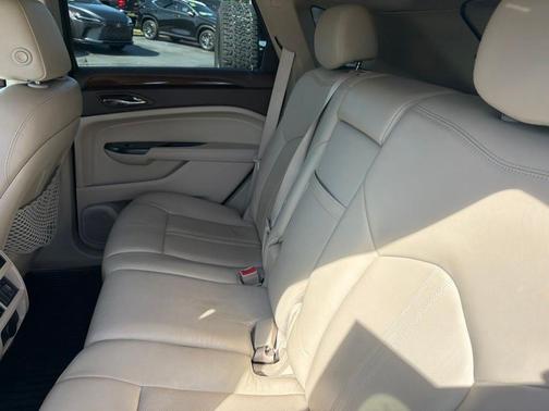 Platinum Ice Tri-Coat 2016 Cadillac SRX Luxury Collection