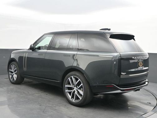 2025 Land Rover Range Rover P400 SE