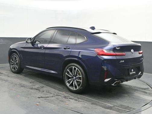 2023 BMW X4 xDrive30i