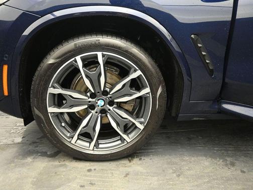 2023 BMW X4 xDrive30i