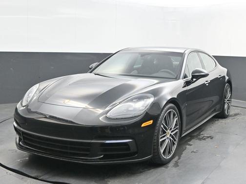 2019 Porsche Panamera 