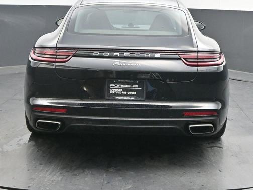 2019 Porsche Panamera 
