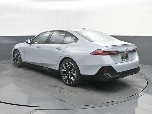 Gray Metallic 2027 BMW 540 i xDrive