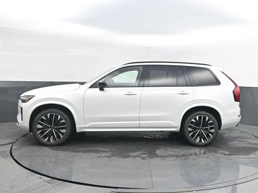 Crystal White Pearl 2026 Volvo XC90 B6 Ultra Dark Theme 7-Seater