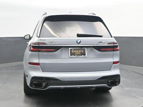 0C4P 2027 BMW X7 xDrive40i