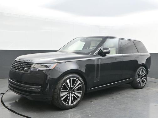 2025 Land Rover Range Rover P530 SE