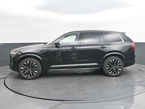 Onyx Black Metallic 2026 Volvo XC90 B6 Plus 7-Seater
