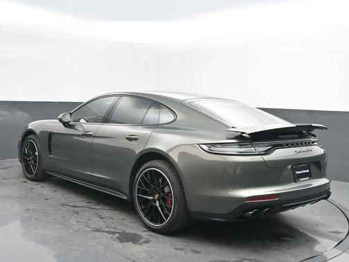 2023 Porsche Panamera GTS