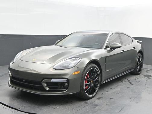 2023 Porsche Panamera GTS