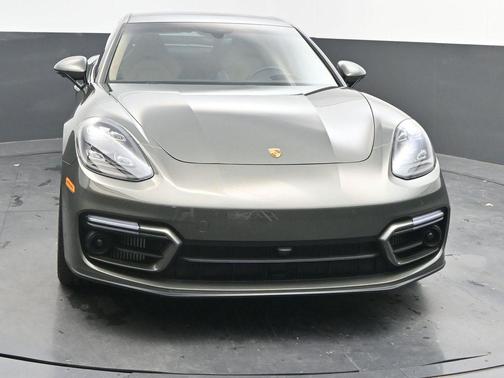2023 Porsche Panamera GTS
