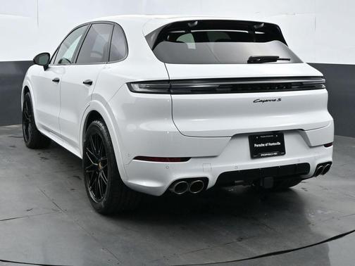 2024 Porsche Cayenne S