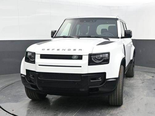 2025 Land Rover Defender P400 X-Dynamic SE