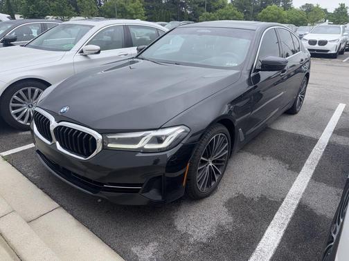 Black Sapphire Metallic 2022 BMW 530 i xDrive
