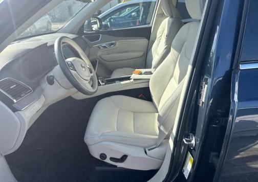 2025 Volvo XC90 Plug-In Hybrid T8 Plus 7-Seater