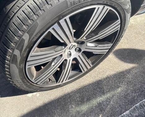 2025 Volvo XC90 Plug-In Hybrid T8 Plus 7-Seater