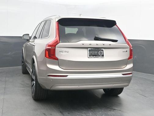 2024 Volvo XC90 B5 Plus Bright Theme