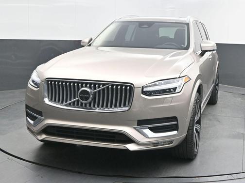 2024 Volvo XC90 B5 Plus Bright Theme
