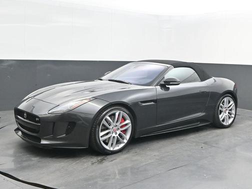 2017 Jaguar F-TYPE R