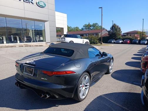 2017 Jaguar F-TYPE R