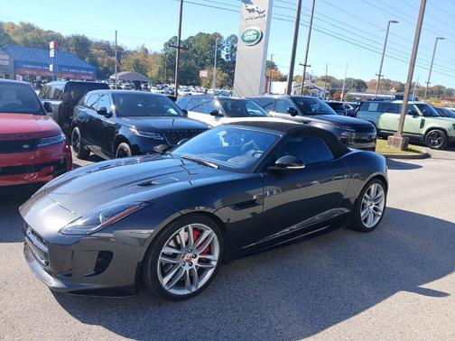 2017 Jaguar F-TYPE R