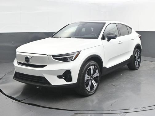 Crystal White Metallic 2023 Volvo C40 Recharge Pure Electric Twin Plus