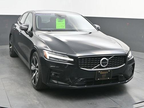 2025 Volvo S60 B5 Plus