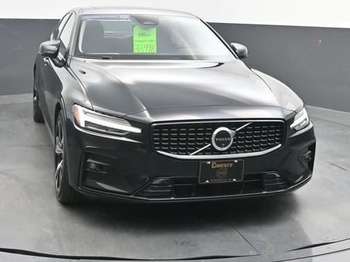 2025 Volvo S60 B5 Plus