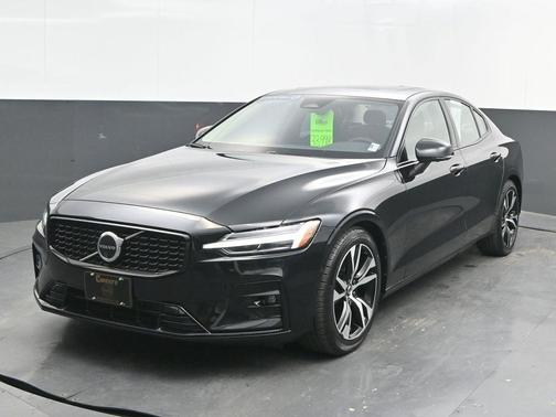 2025 Volvo S60 B5 Plus