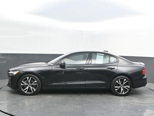 2025 Volvo S60 B5 Plus