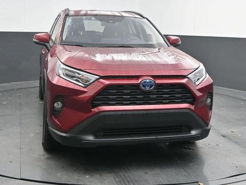 2020 Toyota RAV4 Hybrid XLE