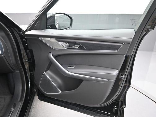 Santorini Black 2025 Jaguar F-PACE P400 R-Dynamic S