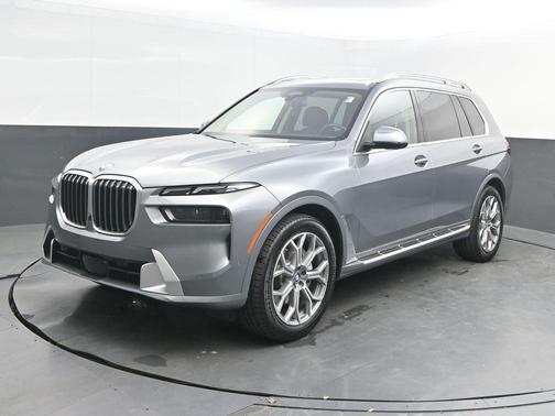 Skyscraper Gray Metallic 2024 BMW X7 xDrive40i