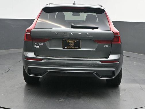 2026 Volvo XC60 B5 Core