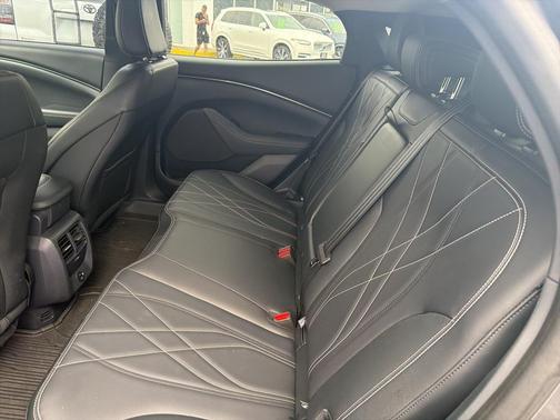 2021 Ford Mustang Mach-E Select