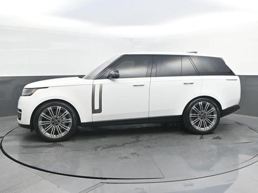 Fuji White 2023 Land Rover Range Rover P400 SE