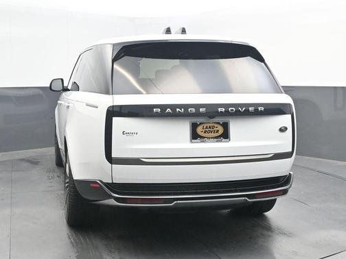 Fuji White 2023 Land Rover Range Rover P400 SE