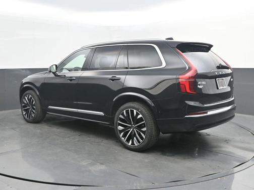 Onyx Black Metallic 2026 Volvo XC90 B6 Ultra 6-Seater