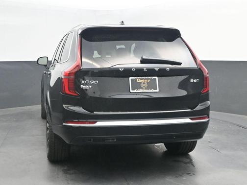Onyx Black Metallic 2026 Volvo XC90 B6 Ultra 6-Seater