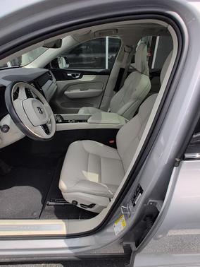 Silver 2024 Volvo XC60 B5 Plus Dark Theme