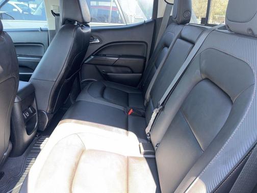 2022 GMC Canyon AT4 w/Leather