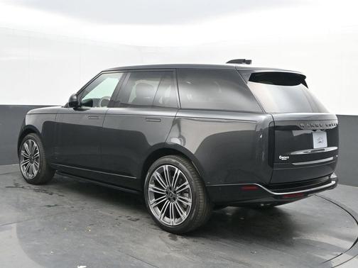 2025 Land Rover Range Rover P530 SE