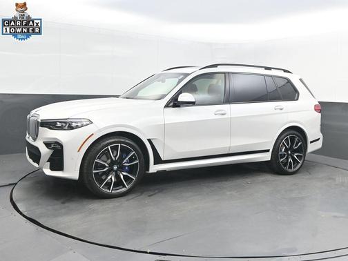 Mineral White Metallic 2022 BMW X7 xDrive40i