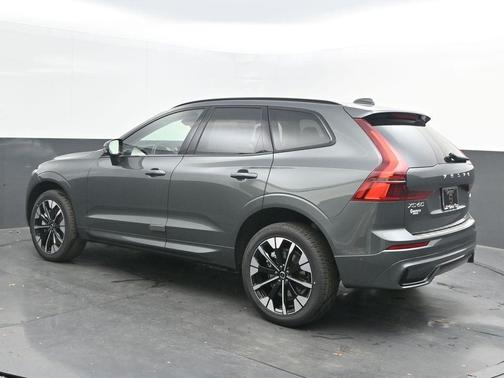 2026 Volvo XC60 B5 Ultra