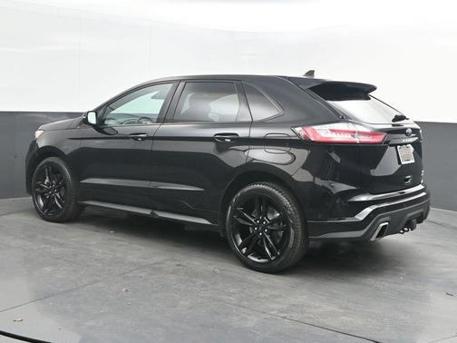 2021 Ford Edge ST