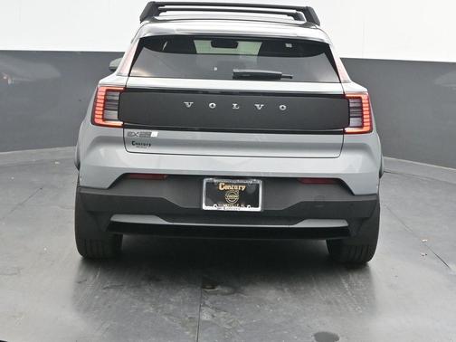 2026 Volvo EX30 TWIN MOTOR CROSS COUNTRY ULTRA