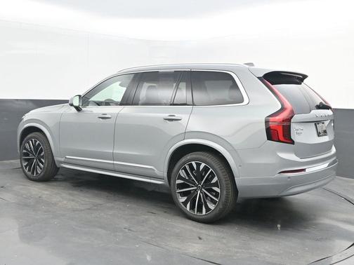 2026 Volvo XC90 B6 Ultra 7-Seater