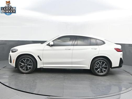 2023 BMW X4 xDrive30i