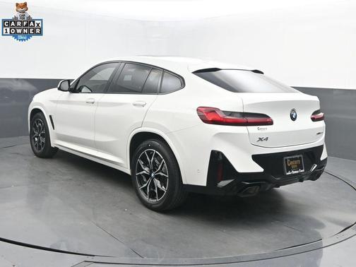 2023 BMW X4 xDrive30i