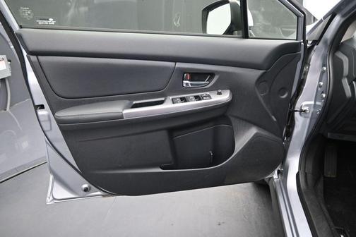 Ice Silver Metallic 2015 Subaru XV Crosstrek 2.0i Limited