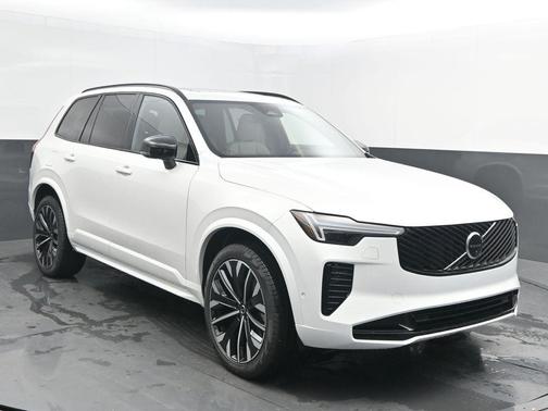 2026 Volvo XC90 B6 Ultra Dark Theme 7-Seater